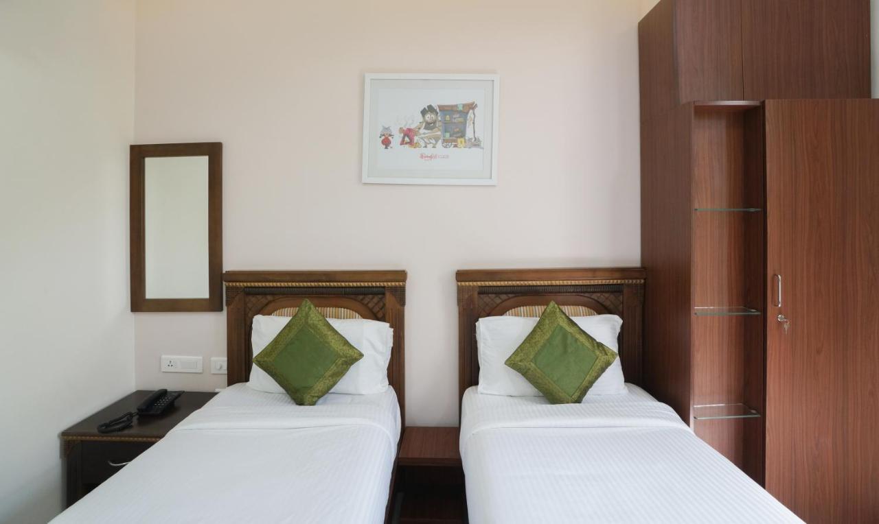 Treebo Trend Madras Inn Extérieur photo